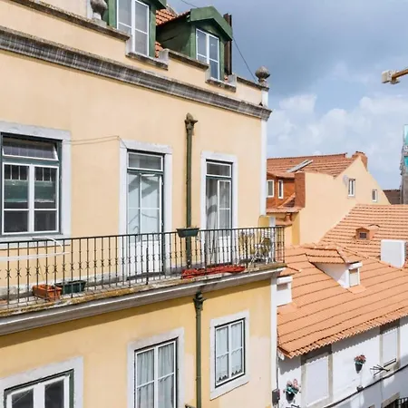 Apartment 2 Bedroom In Lisbon