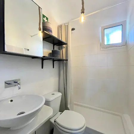 2 Bedroom In Apartment