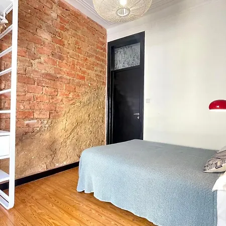 2 Bedroom In Apartment Lisbon
