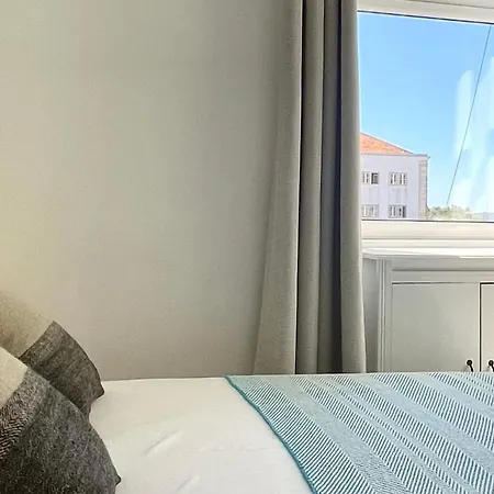 2 Bedroom In Apartment